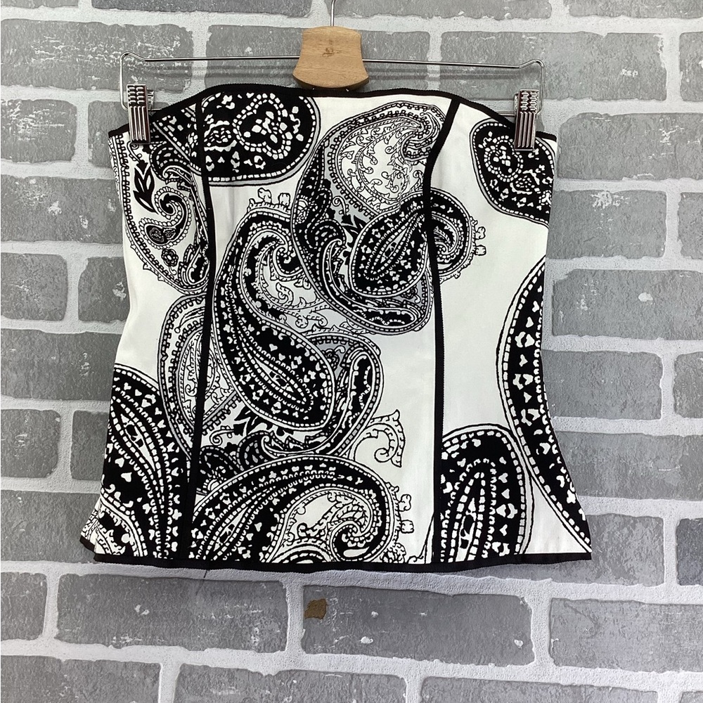 White House‎ Black Market white and black paisley strapless top size 6 new